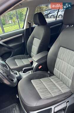 Лифтбек Skoda Octavia 2012 в 