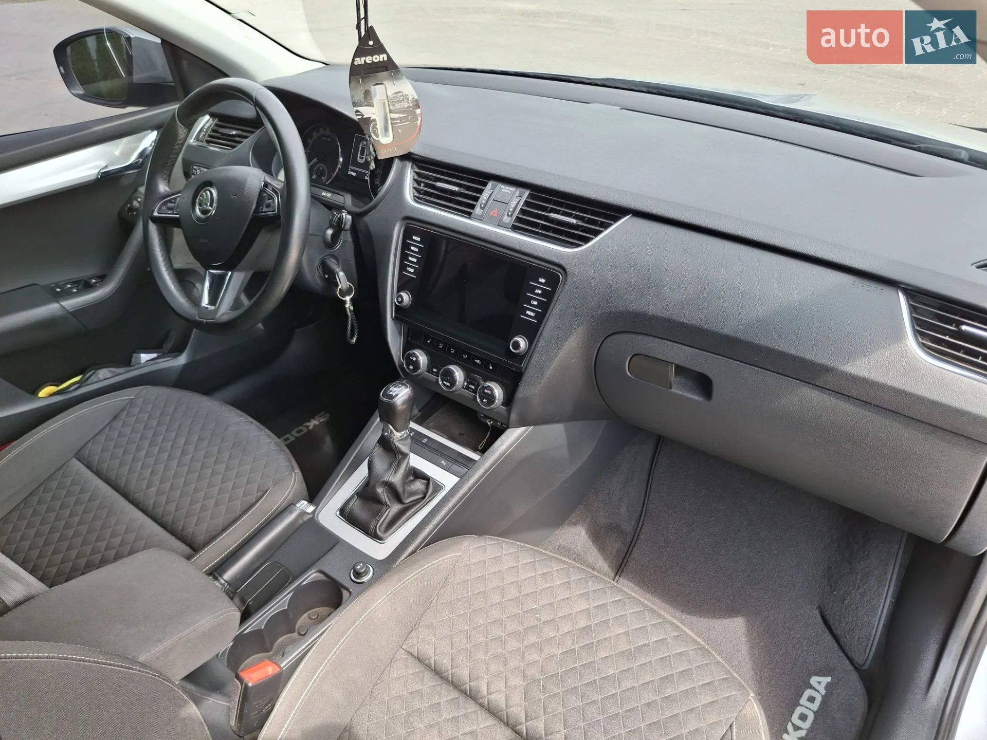 2017 Skoda Octavia - мініатюра 22