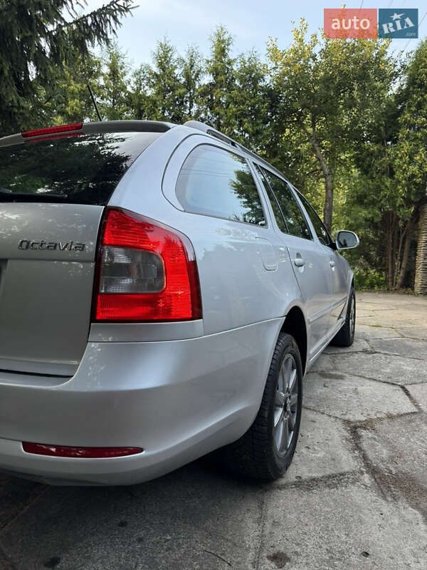 Універсал Skoda Octavia 2012 в Ковелі