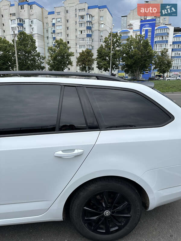 Універсал Skoda Octavia 2016 в Чернігові