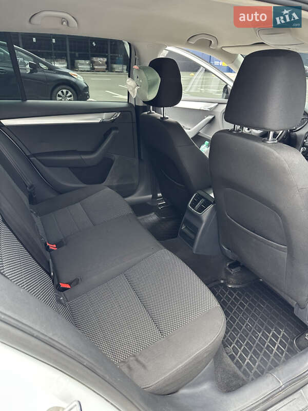 Універсал Skoda Octavia 2016 в Чернігові