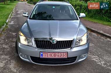 Универсал Skoda Octavia 2012 в Остроге