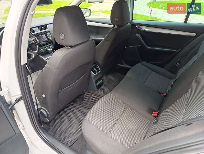 Универсал Skoda Octavia 2014 в Ровно