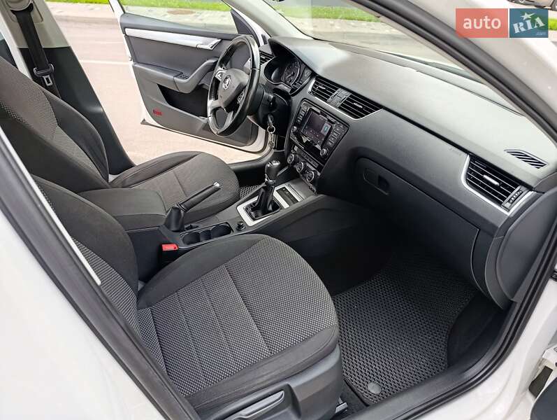 Универсал Skoda Octavia 2014 в Ровно