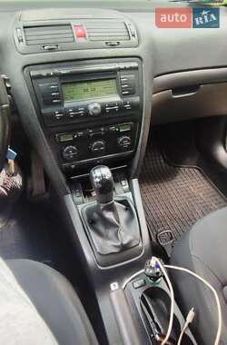 Лифтбек Skoda Octavia 2006 в 