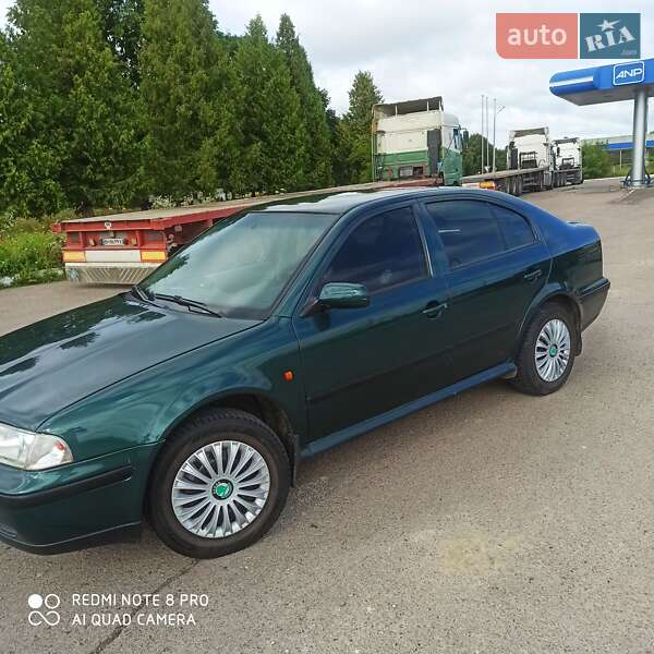 Лифтбек Skoda Octavia 2000 в Владимире