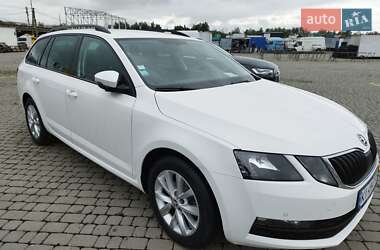 Универсал Skoda Octavia 2019 в Черновцах