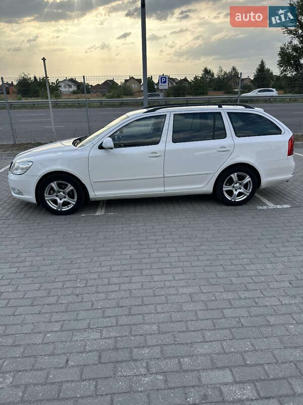 Універсал Skoda Octavia 2009 в Києві