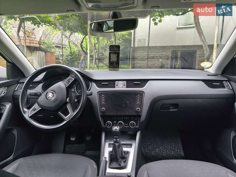 Универсал Skoda Octavia 2019 в Ужгороде