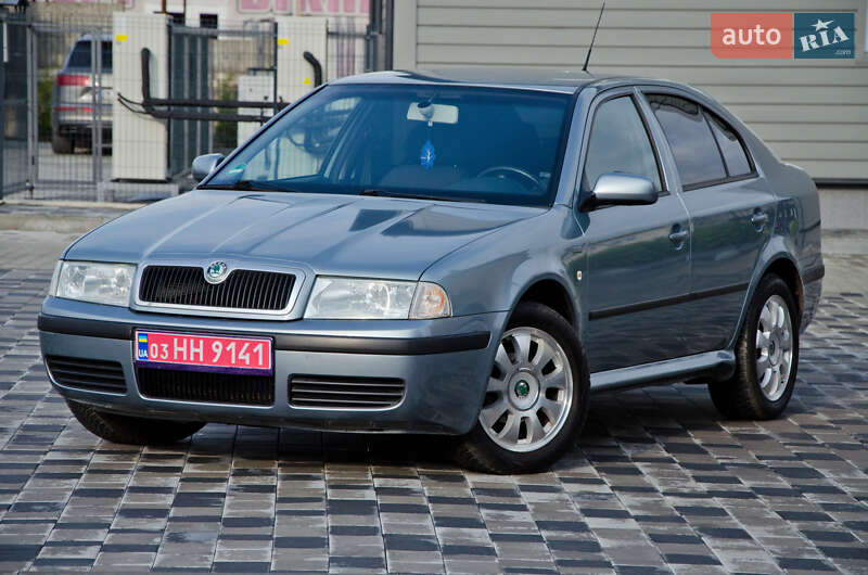 Лифтбек Skoda Octavia 2004 в Сарнах