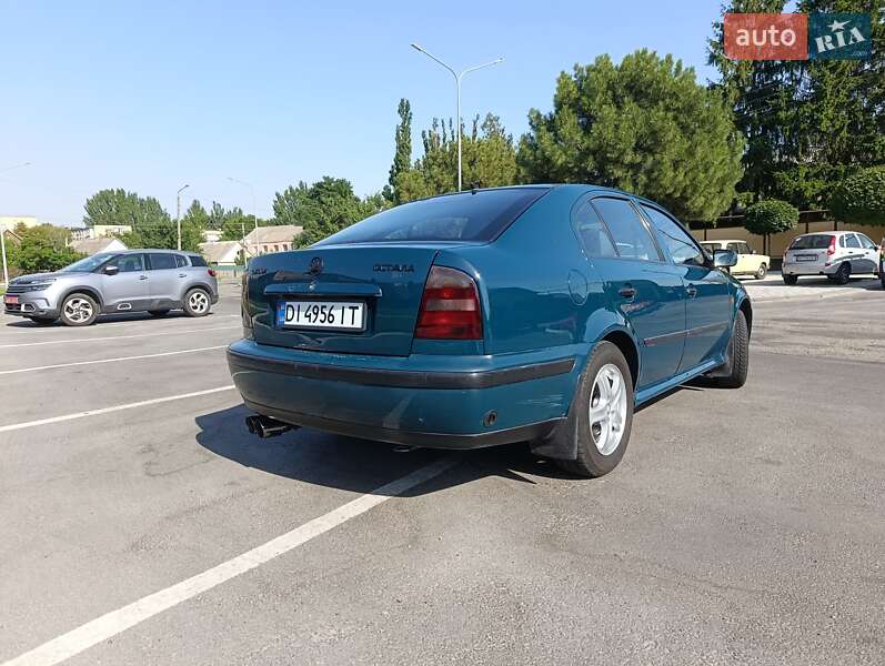 Лифтбек Skoda Octavia 1999 в Запорожье