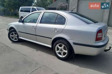 Лифтбек Skoda Octavia 2007 в Теофиполе