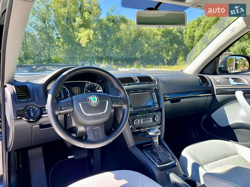 Универсал Skoda Octavia 2012 в Ровно