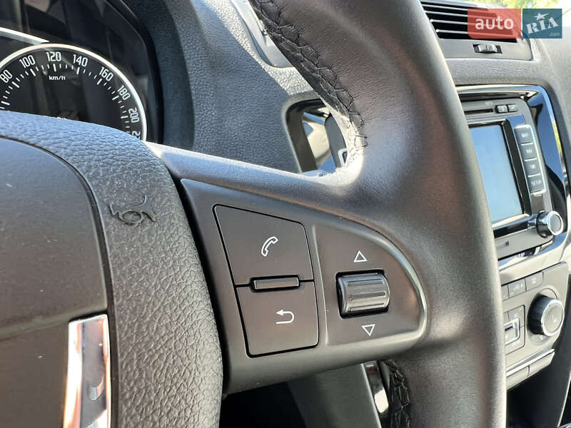 Универсал Skoda Octavia 2012 в Ровно