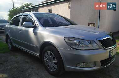 Ліфтбек Skoda Octavia 2009 в Драбіву
