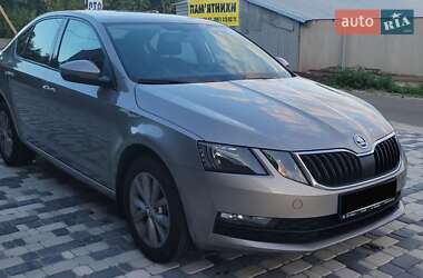 Ліфтбек Skoda Octavia 2018 в Корсунь-Шевченківському