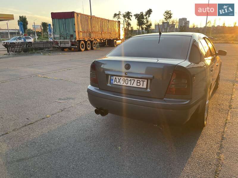 Ліфтбек Skoda Octavia 2002 в Харкові