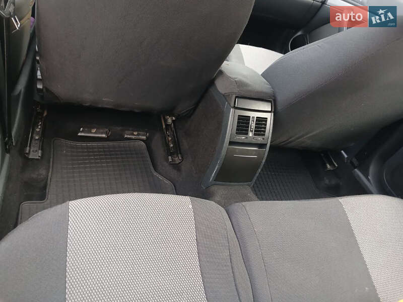 Универсал Skoda Octavia 2010 в Мостиске