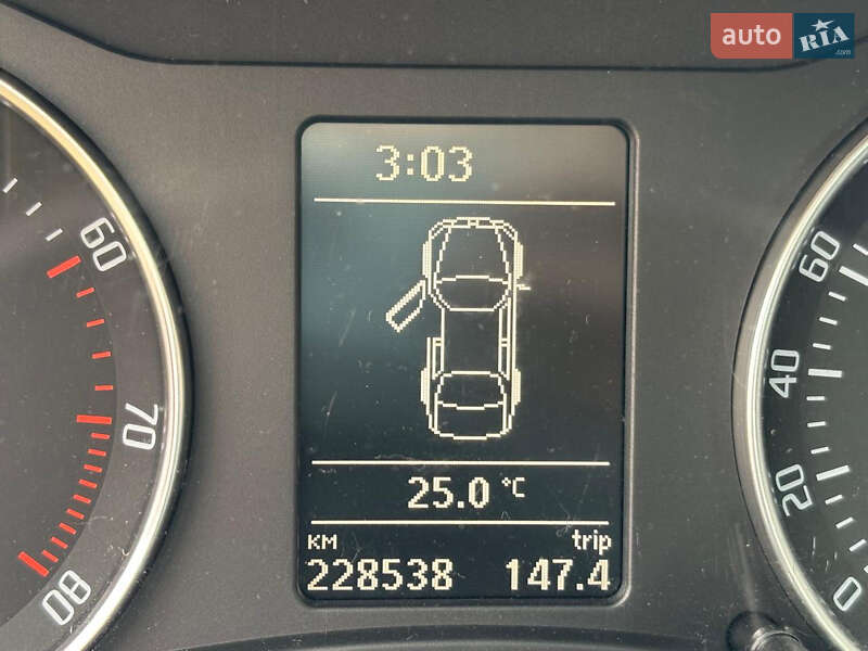 Универсал Skoda Octavia 2010 в Мостиске