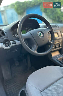 Универсал Skoda Octavia 2005 в 