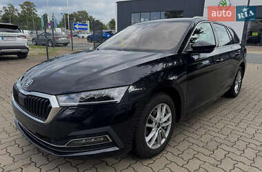 Универсал Skoda Octavia 2022 в Тернополе