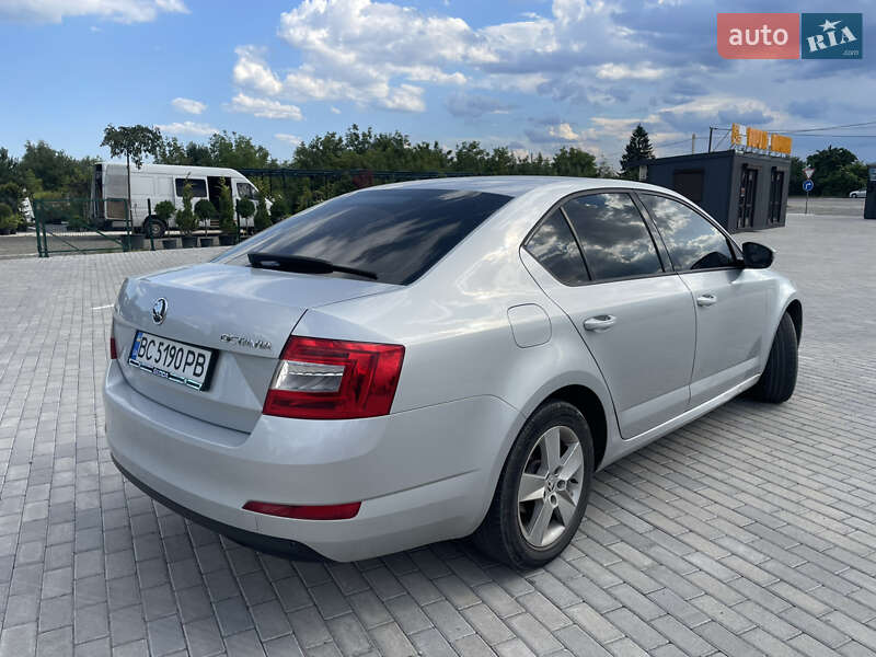 Лифтбек Skoda Octavia 2015 в Львове