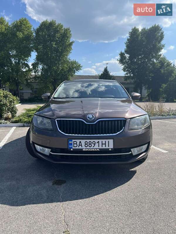 Лифтбек Skoda Octavia 2014 в Кропивницком