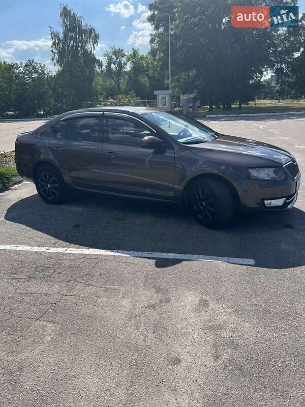 Лифтбек Skoda Octavia 2014 в Кропивницком