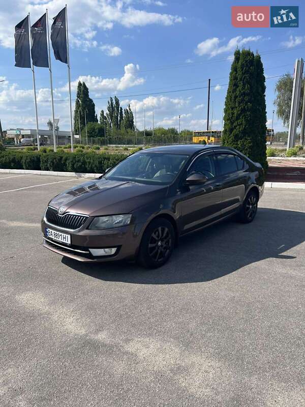 Лифтбек Skoda Octavia 2014 в Кропивницком