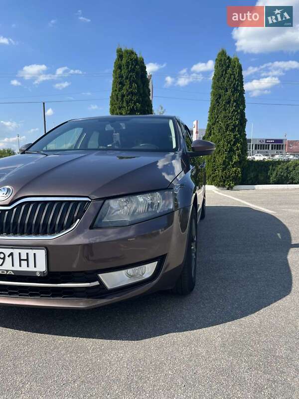 Лифтбек Skoda Octavia 2014 в Кропивницком