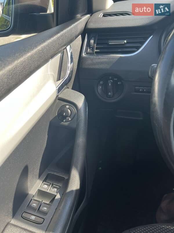 Лифтбек Skoda Octavia 2014 в Кропивницком