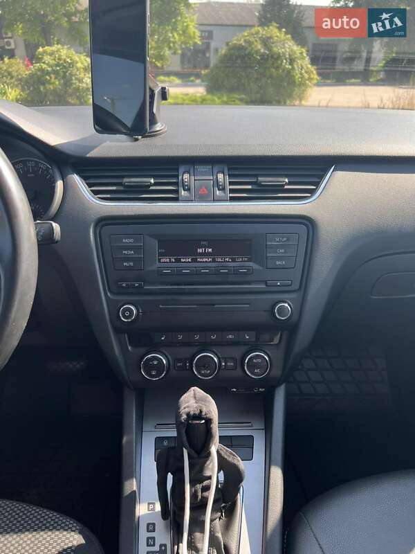 Лифтбек Skoda Octavia 2014 в Кропивницком