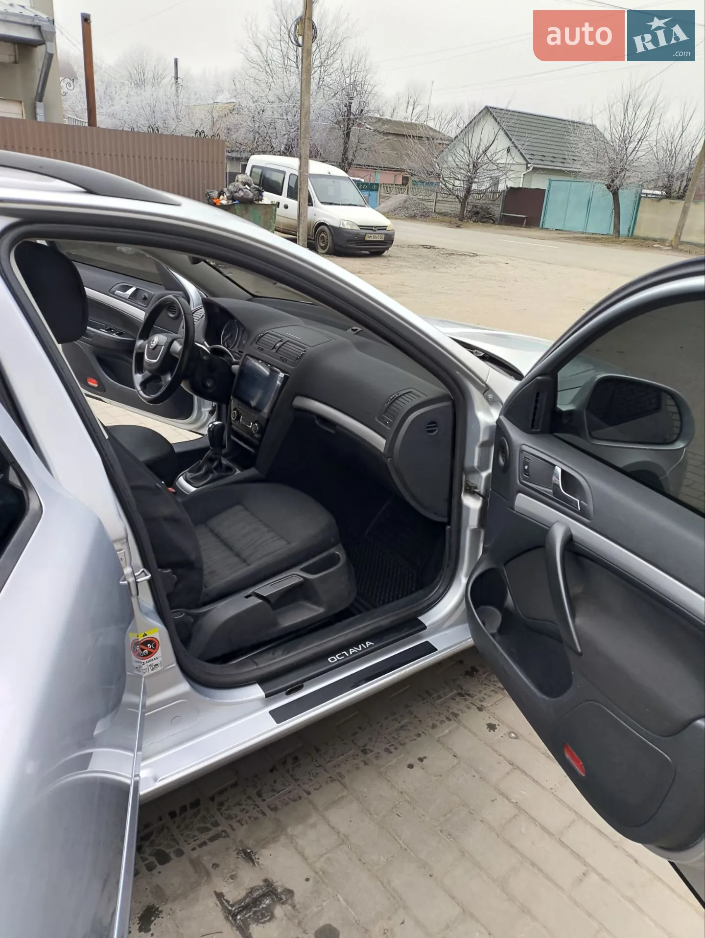 2010 Skoda Octavia - мініатюра 13