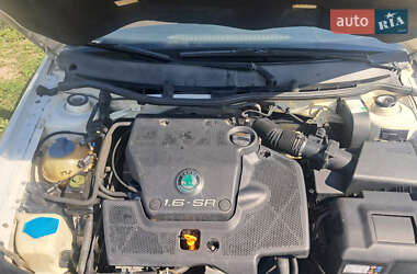 Лифтбек Skoda Octavia 2004 в 