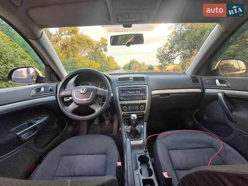 Универсал Skoda Octavia 2010 в Новом Буге фото 10 Универсал Skoda Octavia 2010 в Новом Буге