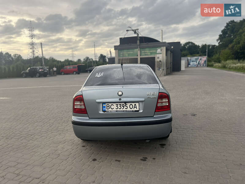 Ліфтбек Skoda Octavia 2003 в Львові