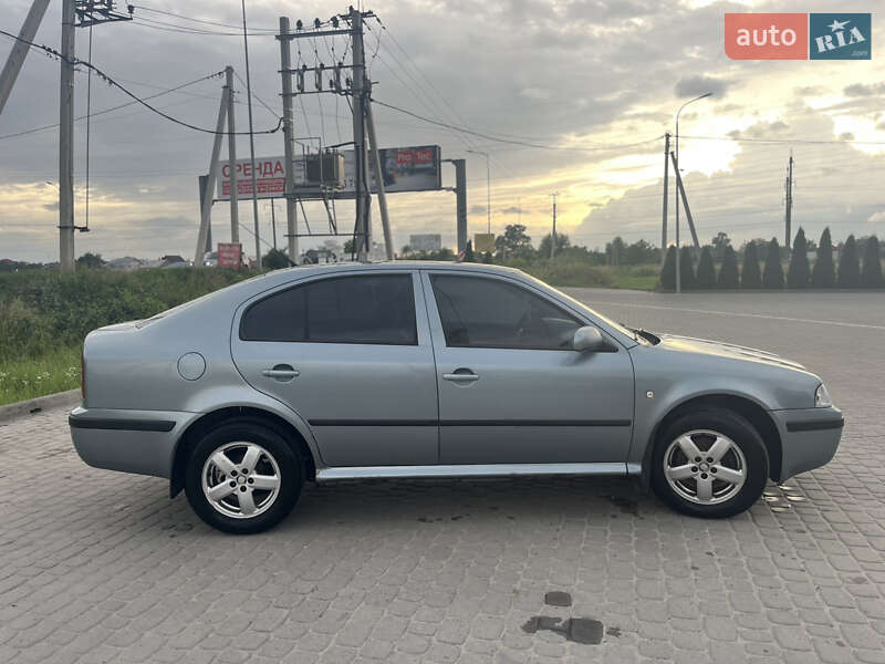 Ліфтбек Skoda Octavia 2003 в Львові