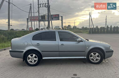 Лифтбек Skoda Octavia 2003 в 