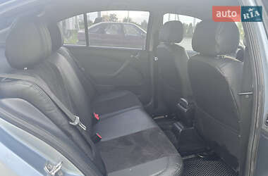 Лифтбек Skoda Octavia 2003 в 