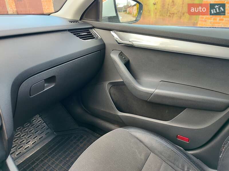 Універсал Skoda Octavia 2015 в Миргороді