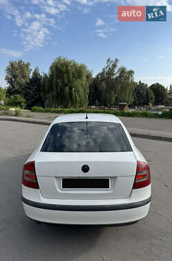 Лифтбек Skoda Octavia 2006 в 