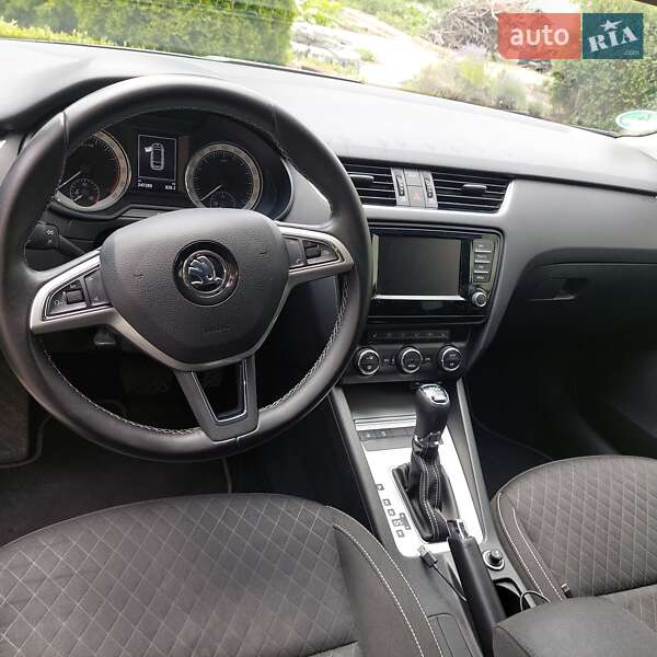 Універсал Skoda Octavia 2015 в Дніпрі