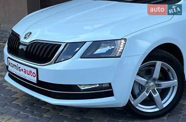 Універсал Skoda Octavia 2018 в  фото 9 Універсал Skoda Octavia 2018 в