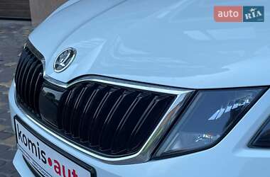Універсал Skoda Octavia 2018 в  фото 13 Універсал Skoda Octavia 2018 в