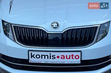 Універсал Skoda Octavia 2018 в  фото 12 Універсал Skoda Octavia 2018 в