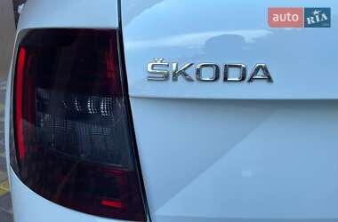 Універсал Skoda Octavia 2018 в  фото 51 Універсал Skoda Octavia 2018 в
