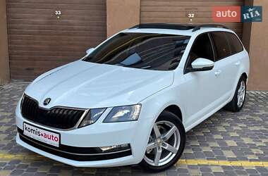 Універсал Skoda Octavia 2018 в  фото 8 Універсал Skoda Octavia 2018 в