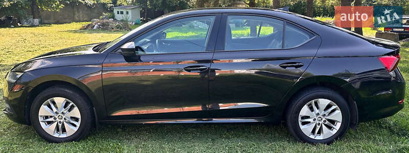 Ліфтбек Skoda Octavia 2021 в Чернівцях