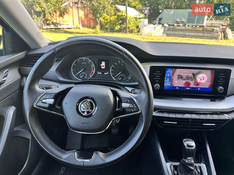Ліфтбек Skoda Octavia 2021 в Чернівцях