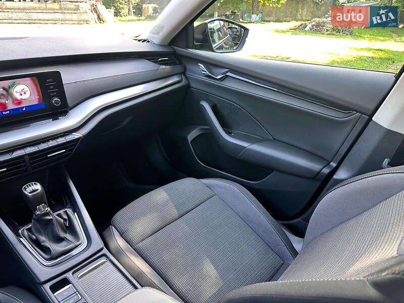 Ліфтбек Skoda Octavia 2021 в Чернівцях